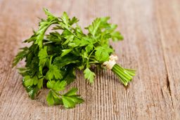 Store Herbs Like Teta: The Lebanese Way